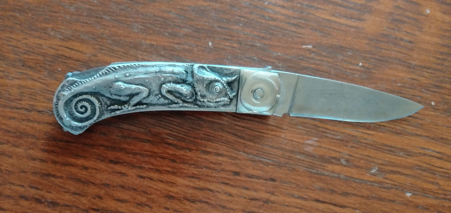 Chameleon Pocket Knife